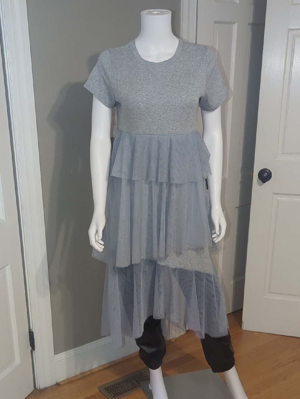 Light Gray Layered Tulle Short-Sleeve Midi Dress/Shirt